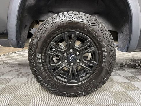 Used 2023 Chevrolet Silverado 1500 ZR2 w/ Technology Package image 15