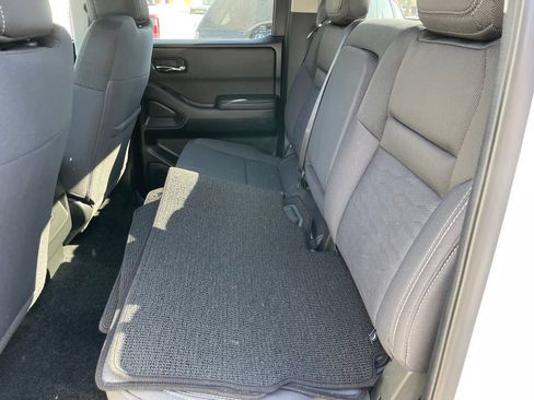Certified 2023 Nissan Frontier SV AWD/4WD image 7