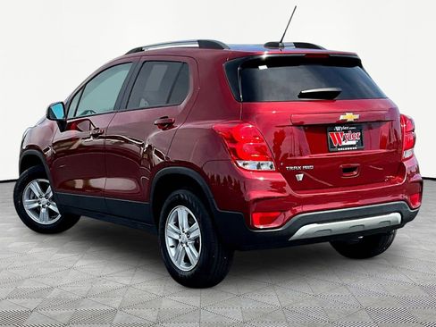 Used 2022 Chevrolet Trax LT w/ LT Convenience Package AWD/4WD image 4