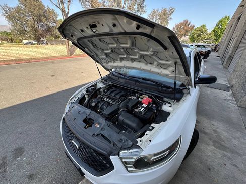 Used 2015 Ford Taurus Police Interceptor AWD image 30
