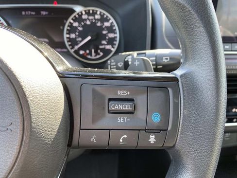 Used 2022 Nissan Rogue SV AWD/4WD image 14