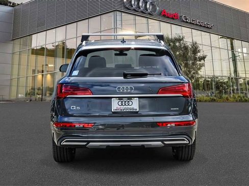 Used 2023 Audi Q5 2.0T Premium w/ Convenience Package image 3