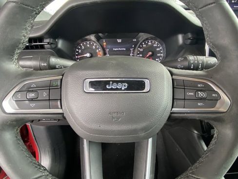 Used 2025 Jeep Compass Latitude w/ Altitude Special Edition image 12