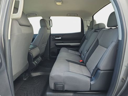 Used 2014 Toyota Tundra SR5 AWD/4WD image 17