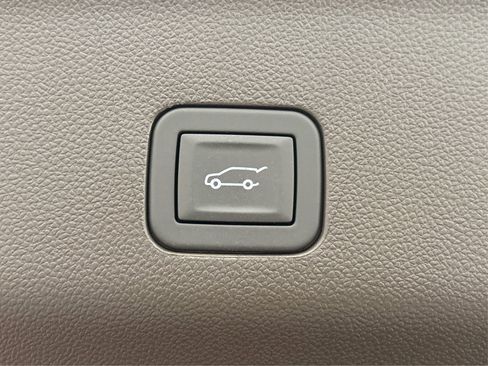 New 2025 Cadillac Escalade Premium Luxury image 12