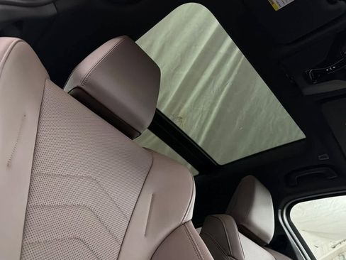 Used 2025 BMW X1 xDrive28i image 17