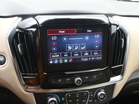 Used 2023 Chevrolet Traverse LT w/ LPO, Cargo Package AWD/4WD image 18