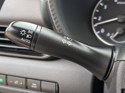 Used 2024 Nissan Sentra SV w/ Trunk Package image 18