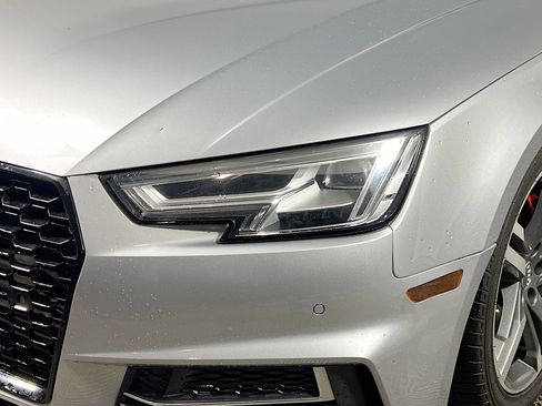 Used 2018 Audi A4 2.0T Premium Plus image 10