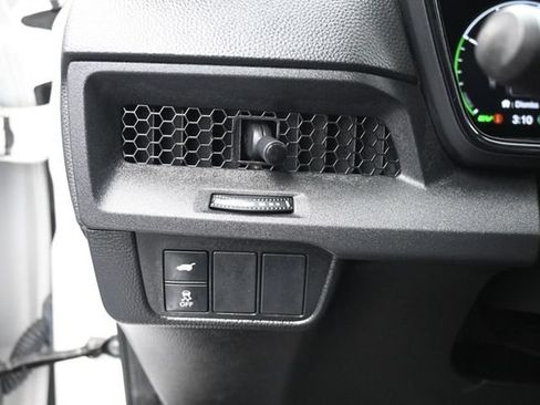 Used 2025 Honda CR-V Sport-L image 2