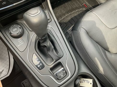 Used 2021 Jeep Cherokee Latitude Lux 80th Anniv w/ Quick Order Package 26U 80TH image 13