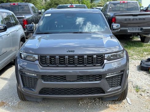New 2026 Jeep Grand Cherokee Limited w/ Limited Altitude Package AWD/4WD image 3