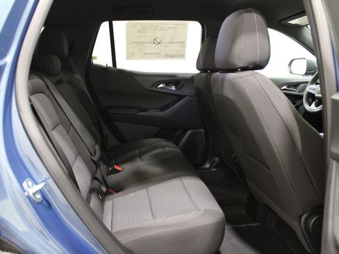 New 2026 Chevrolet Equinox LT image 30