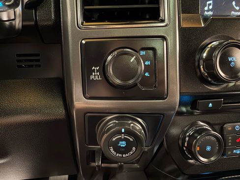 Used 2018 Ford F150 XLT w/ Equipment Group 302A Luxury AWD/4WD image 18