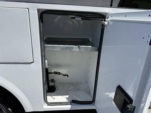 Used 2022 GMC Sierra 3500 Pro w/ Convenience Package RWD image 10