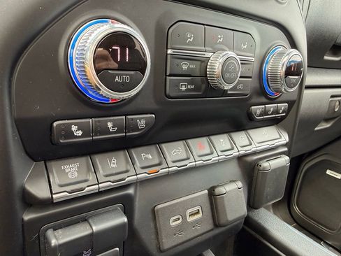 Used 2020 GMC Sierra 2500 Denali w/ Denali Ultimate Package image 22