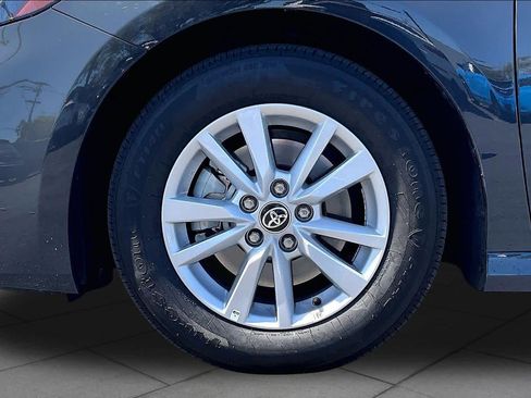 Used 2026 Toyota Camry LE FWD image 10