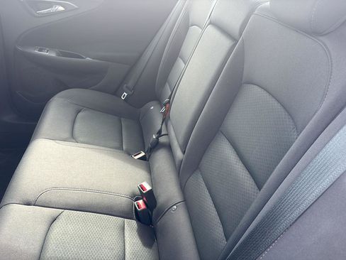 Used 2017 Chevrolet Malibu LT FWD image 9