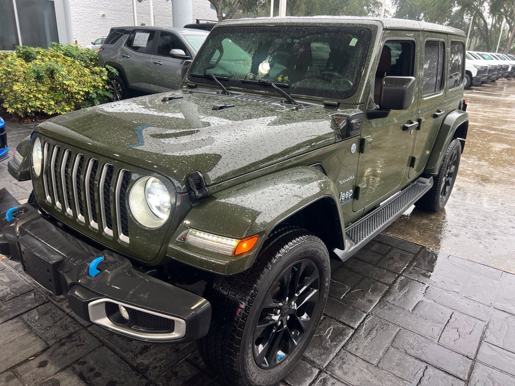 Used 2023 Jeep Wrangler Unlimited Sahara w/ Cold Weather Group AWD/4WD image 1