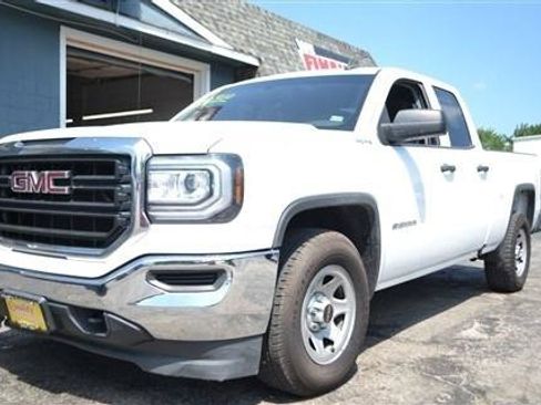 Used 2016 GMC Sierra 1500 4x4 Double Cab w/ Sierra Convenience Package image 2