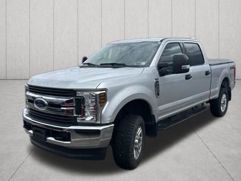 Used 2019 Ford F250 XLT w/ Snow Plow Prep Package AWD/4WD image 3