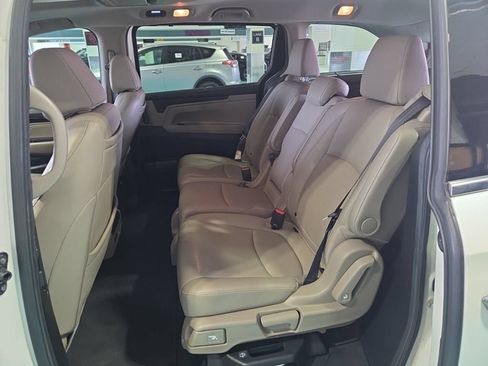 Used 2018 Honda Odyssey Elite image 11