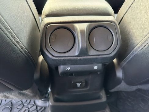 Used 2022 Jeep Wrangler Unlimited Sahara w/ Cold Weather Group image 12