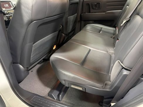 Used 2014 Honda Ridgeline SE image 29