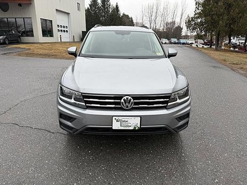 Used 2021 Volkswagen Tiguan SE w/ Panoramic Sunroof Package image 8