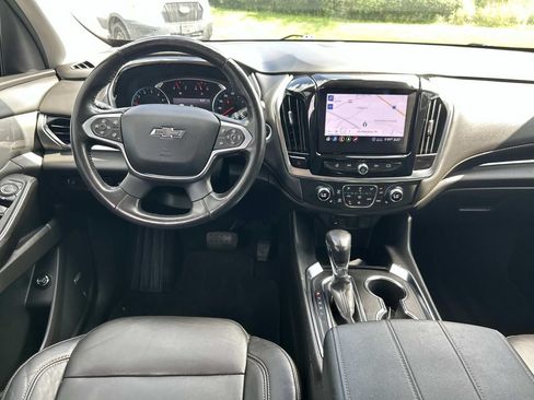 Used 2021 Chevrolet Traverse RS AWD/4WD image 21