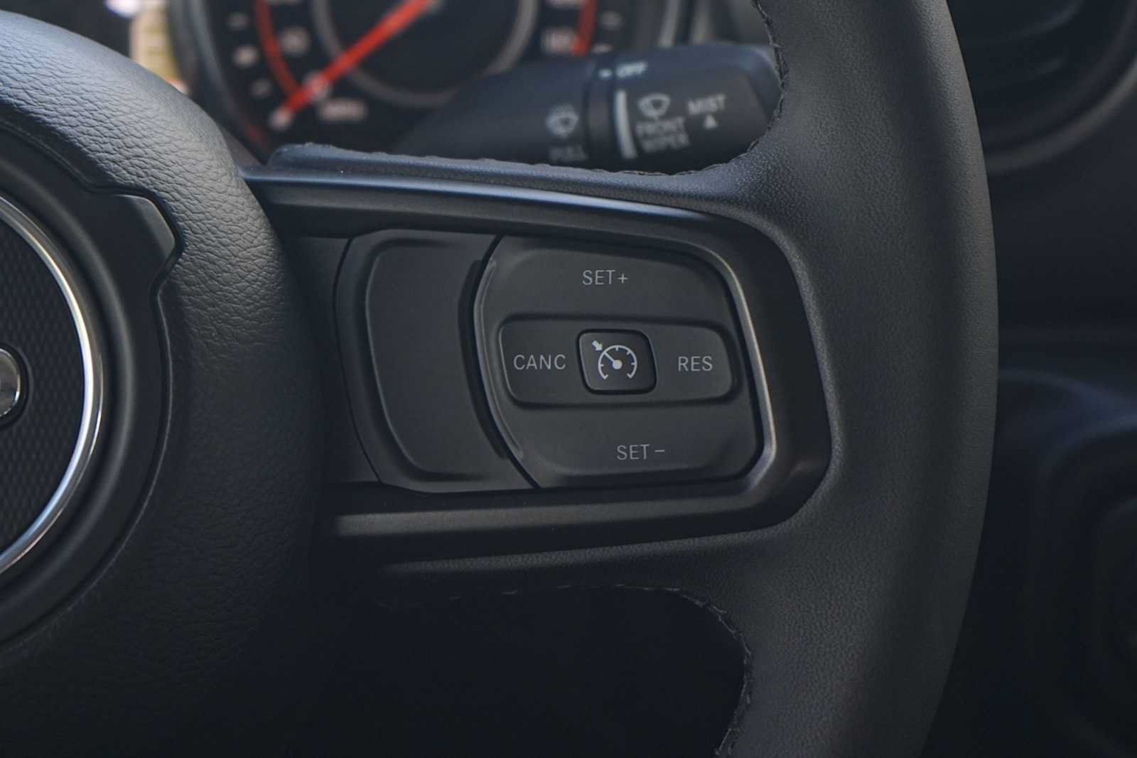 Used 2023 Jeep Gladiator Sport AWD/4WD image 18