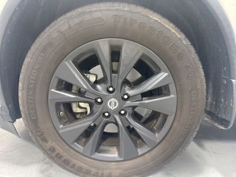 Used 2018 Nissan Murano SV w/ Premium Package FWD image 11