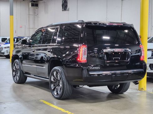 Used 2019 GMC Yukon Denali w/ Denali Ultimate Package image 11