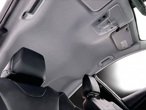 Used 2016 Toyota Prius Three Touring image 21