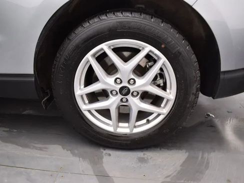 Used 2024 Ford Edge SEL image 35