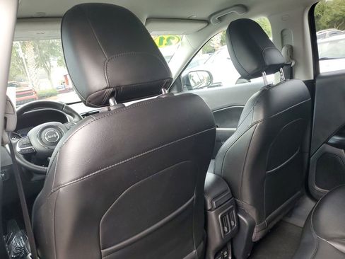 Used 2021 Jeep Compass Latitude image 13