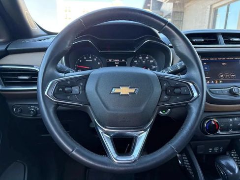 Used 2021 Chevrolet TrailBlazer ACTIV w/ Driver Confidence Package AWD/4WD image 14