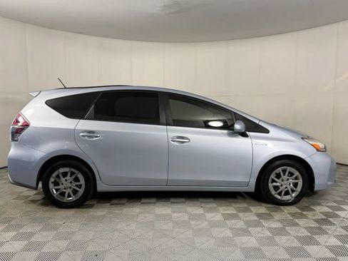 Used 2015 Toyota Prius V Four FWD image 9