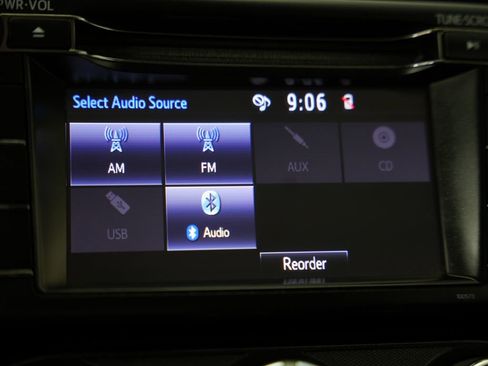 Used 2018 Toyota RAV4 LE w/ All Weather Liner Package FWD image 19