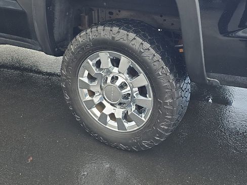 Used 2016 Chevrolet Silverado 3500 LTZ image 10