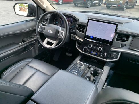 Used 2024 Ford Expedition Max XLT image 36