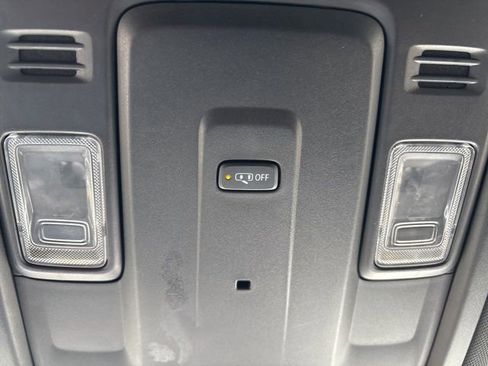 Used 2022 Chevrolet Suburban LS AWD/4WD image 31