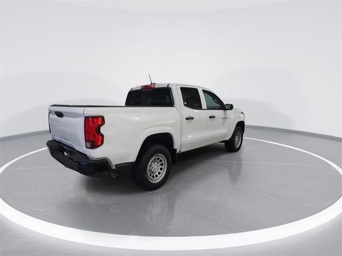 Used 2024 Chevrolet Colorado W/T w/ Safety Package image 8