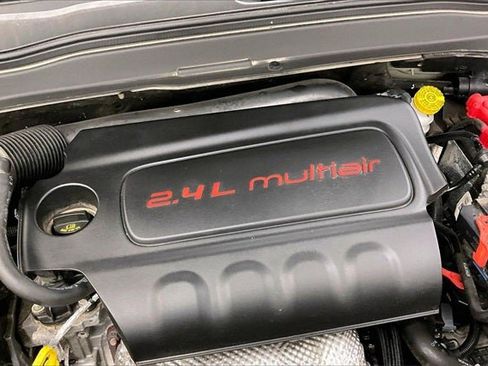 Used 2020 Jeep Renegade Latitude image 29