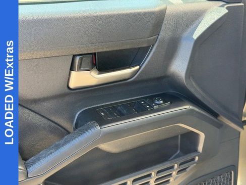 Used 2024 Toyota Tacoma TRD Sport AWD/4WD image 18