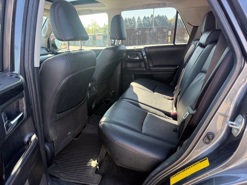 Used 2022 Toyota 4Runner TRD Off-Road Premium AWD/4WD image 4