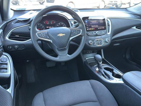 Used 2023 Chevrolet Malibu LT FWD image 18