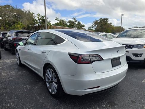Used 2020 Tesla Model 3 Standard Range Plus image 3