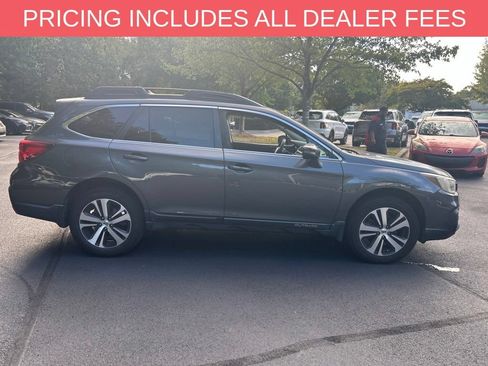 Used 2018 Subaru Outback 3.6R Limited AWD/4WD image 8