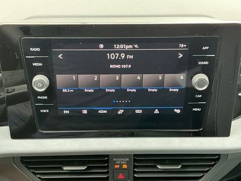 New 2026 Volkswagen Jetta SE FWD image 20